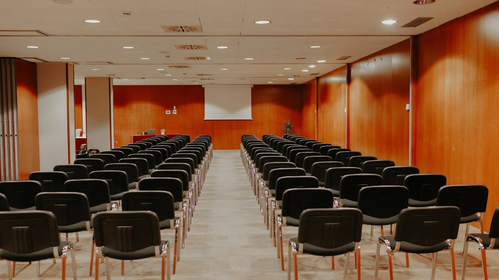 Acevi Villarroel Barcelona Hotel